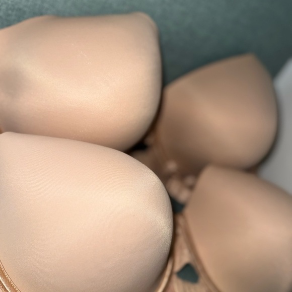 Vanity Fair Light Beige Bra 44D - Picture 12 of 15